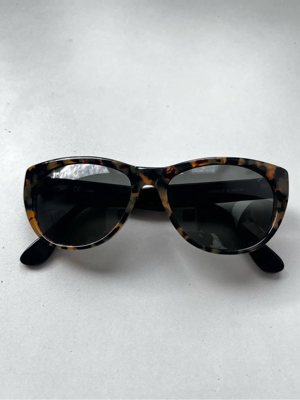 Dkny Avenue A Tortoiseshell Cat-Eye Sunglasses - Black & Brown